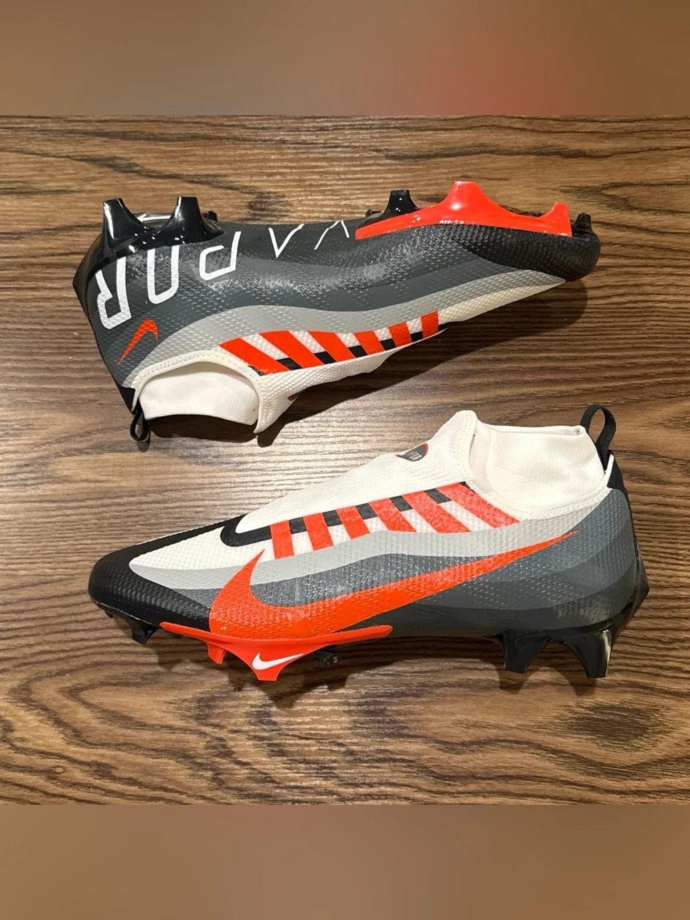 Size 12.5 Nike Vapor Edge Pro 360 Orange Black White Football Cleats DV0778-004